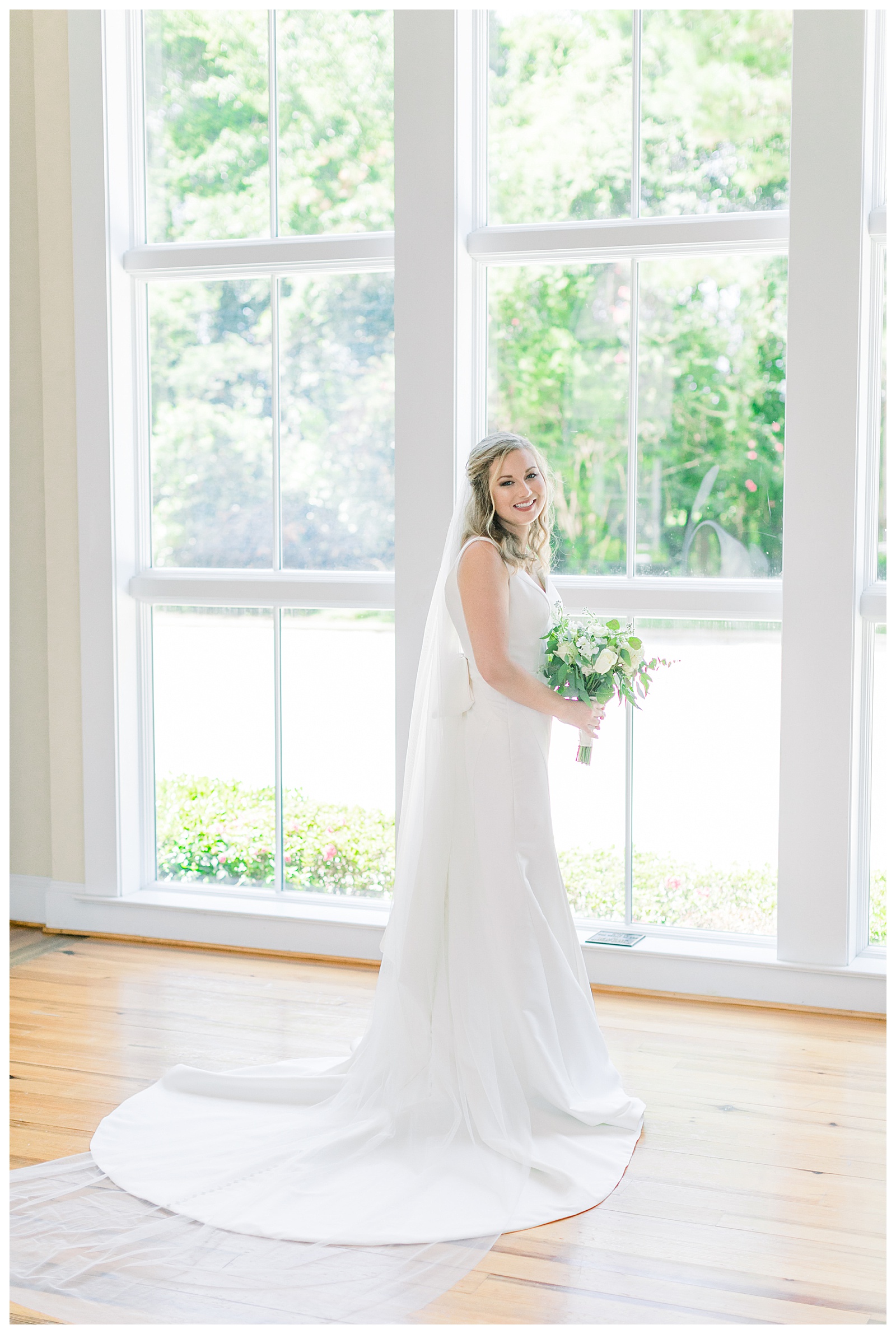 Sarah-Gabe-Fairhope-Classic-Wedding-Alabama-Photographer-Abby-Bates-Photography_0032.jpg